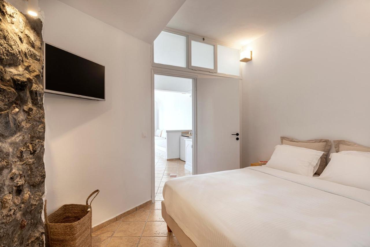Calderas Hug & Panoramic Sea View - 3 Lux Suites Imerovigli  Dış mekan fotoğraf
